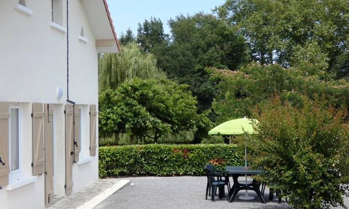 Angoume House | 70 m² Gîte ∙ 2 bedrooms ∙ 5 guests