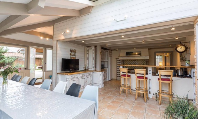 Leon House | 70 m² Gîte ∙ 2 bedrooms ∙ 4 guests