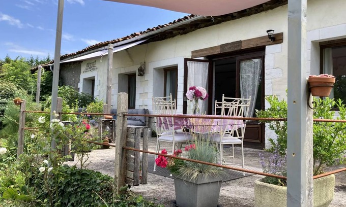 Brossac House | 70 m² House ∙ 2 bedrooms ∙ 4 guests