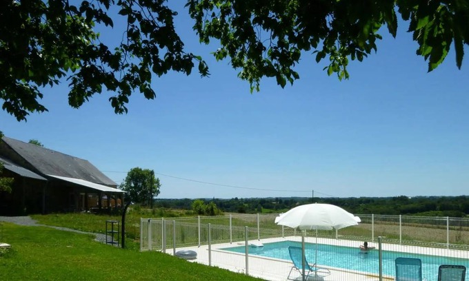 Saint-Pardoux-Corbier House | 72 m² House ∙ 2 bedrooms ∙ 6 guests