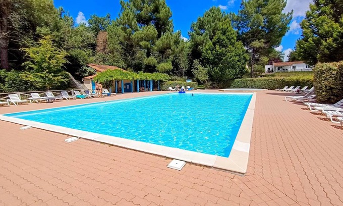 Brossac House | 72 m² House ∙ 3 bedrooms ∙ 6 guests