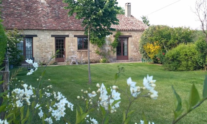 Cause-de-Clerans Cottage | 74 m² Cabin ∙ 2 bedrooms ∙ 5 guests