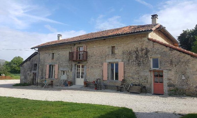 Alloue Bed & Breakfast | 77 m² Bed and breakfast ∙ 3 bedrooms ∙ 6 guests