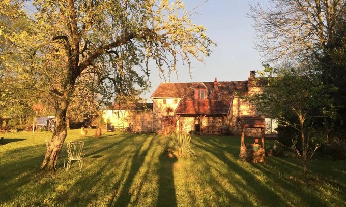 Saint-Yrieix-la-Montagne House | 80 m² House ∙ 2 bedrooms ∙ 5 guests