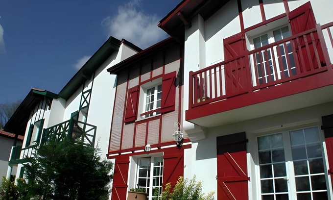 La Bastide-Clairence Apartment | 80 m² Serviced apartment ∙ 3 bedrooms ∙ 127 guests