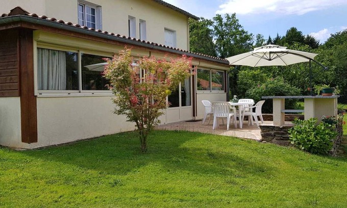Saint-Jory-de-Chalais House | 80 m² Gîte ∙ 1 bedroom ∙ 2 guests