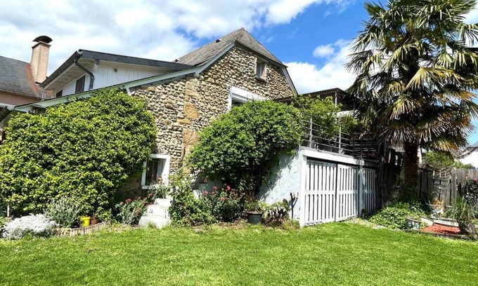 Precilhon House | 80 m² Gîte ∙ 2 bedrooms ∙ 4 guests