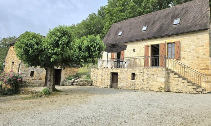 Aubas House | 80 m² Gîte ∙ 2 bedrooms ∙ 4 guests