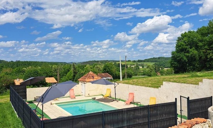Saint-Meard-de-Drone Cottage | 83 m² Cabin ∙ 2 bedrooms ∙ 5 guests