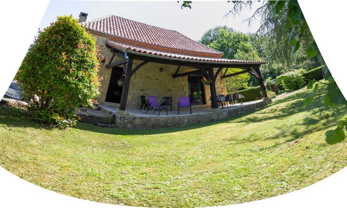 Monplaisant House | 84 m² Gîte ∙ 2 bedrooms ∙ 5 guests