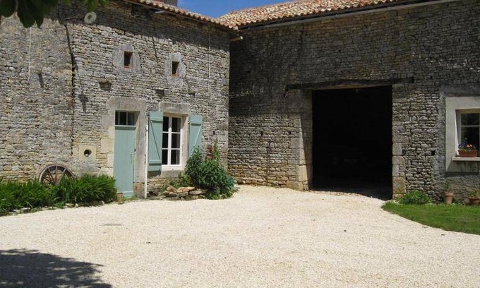 Vanzay House | 84 m² House ∙ 2 bedrooms ∙ 5 guests