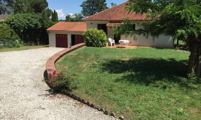 Mauzac-et-Grand-Castang Cottage | 85 m² Cabin ∙ 3 bedrooms ∙ 6 guests