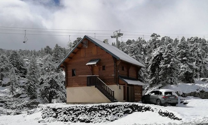 Arette Ski Chalet | 85 m² Chalet ∙ 4 bedrooms ∙ 8 guests