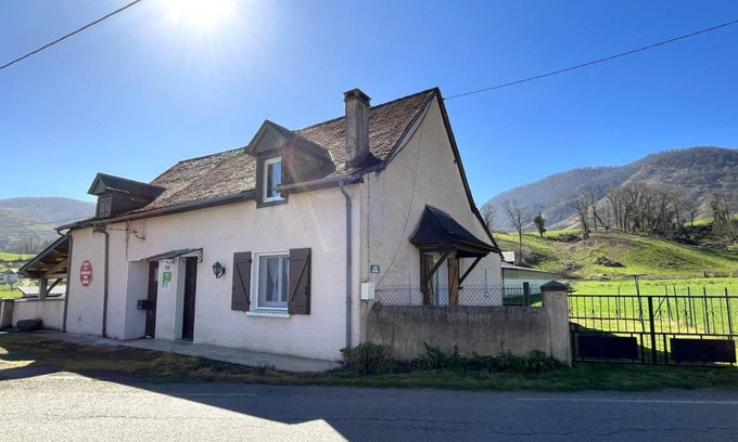 Arette House | 85 m² Gîte ∙ 2 bedrooms ∙ 4 guests