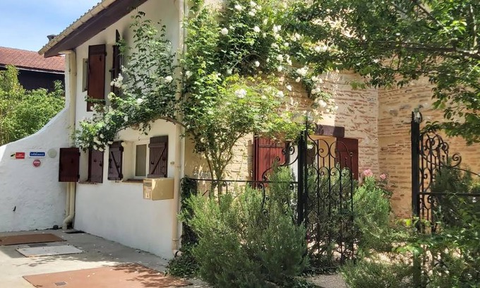 Aiguillon House | 88 m² House ∙ 2 bedrooms ∙ 4 guests