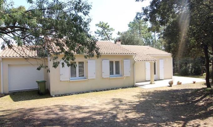 Domino House | 89 m² House ∙ 3 bedrooms ∙ 6 guests