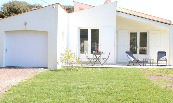 Domino House | 90 m² House ∙ 3 bedrooms ∙ 6 guests
