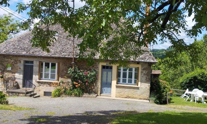 Altillac House | 90 m² Gîte ∙ 2 bedrooms ∙ 6 guests