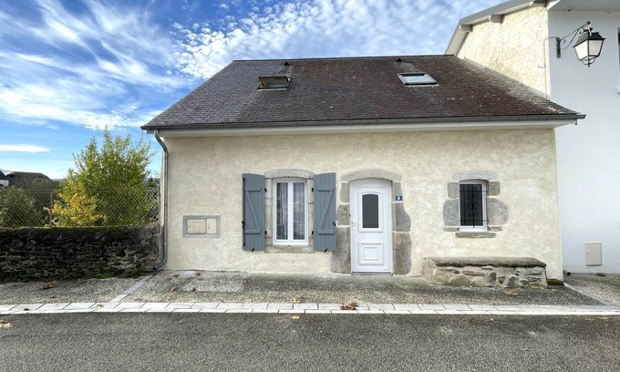 Moumour House | 90 m² Gîte ∙ 2 bedrooms ∙ 4 guests