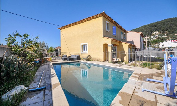 La Farlede House | 90 m² House ∙ 2 bedrooms ∙ 4 guests