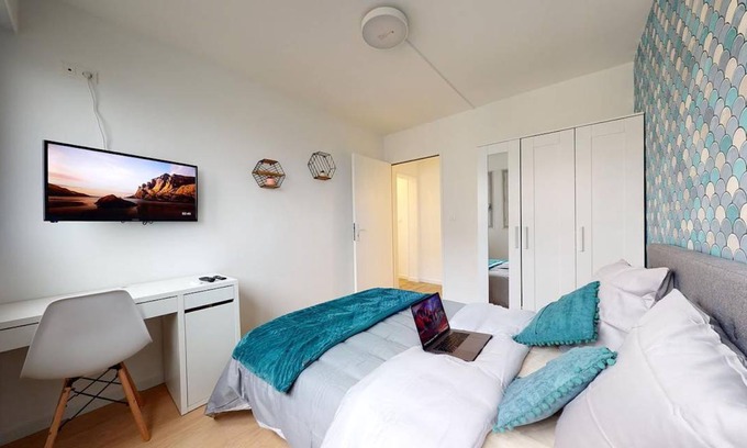 Poitiers Resort | 90 m² Private room ∙ 1 bedroom ∙ 1 guest