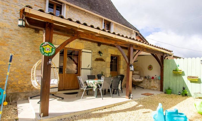 Limeuil Cottage | 92 m² Cabin ∙ 3 bedrooms ∙ 6 guests
