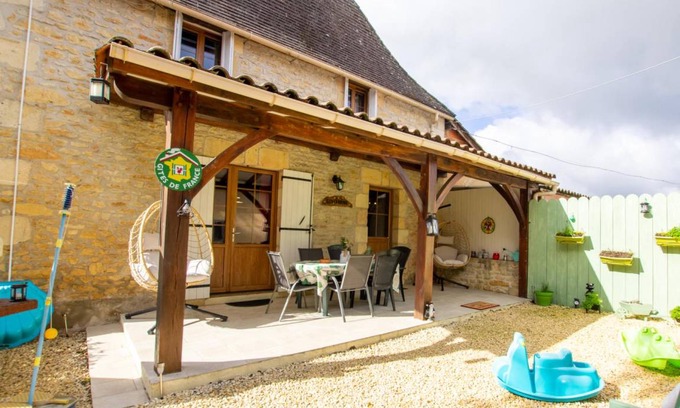 Limeuil House | 92 m² Gîte ∙ 3 bedrooms ∙ 6 guests