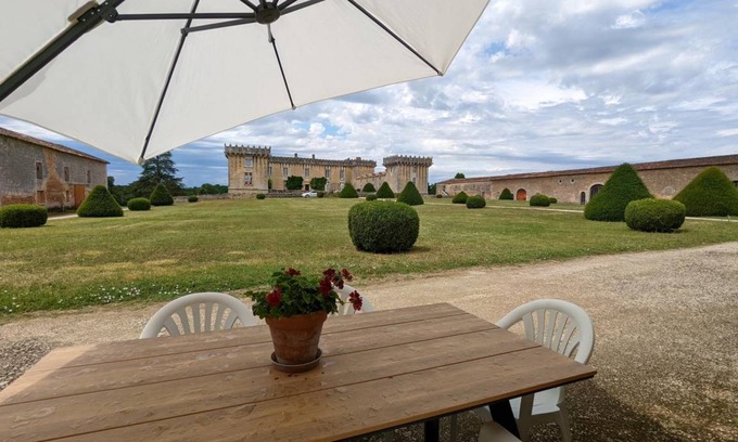 Cherves-Richemont Cottage | 98 m² Cabin ∙ 2 bedrooms ∙ 5 guests
