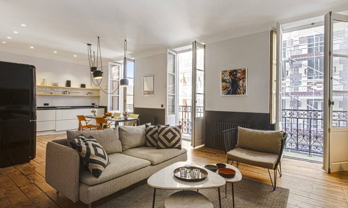 Biarritz City Centre Apartment | 99 m² Apartment ∙ 3 bedrooms ∙ 6 guests