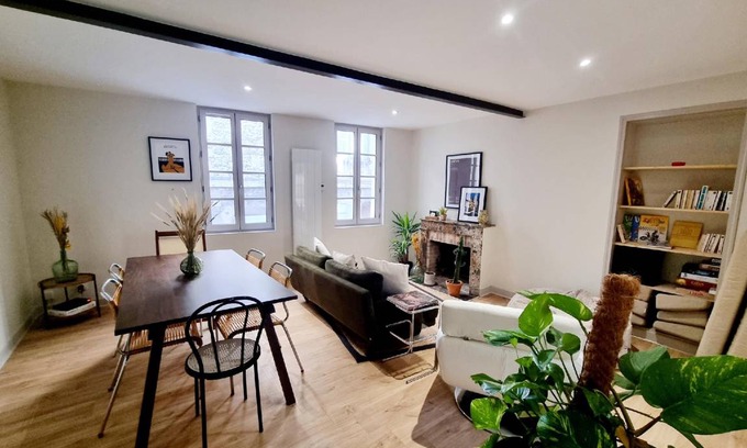 Angouleme Apartment | 99 m² Apartment ∙ 3 bedrooms ∙ 6 guests