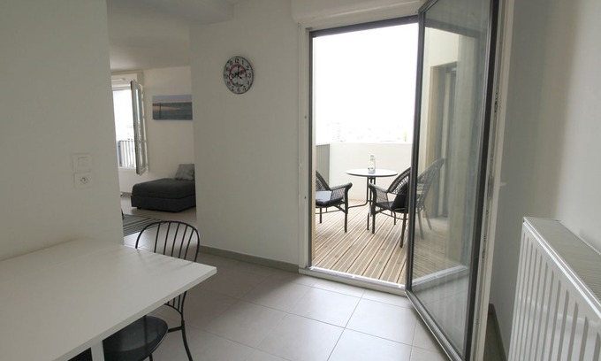 Bassins a Flot Apartment | A42-Nice studio for 2 with parking near Cité du Vin