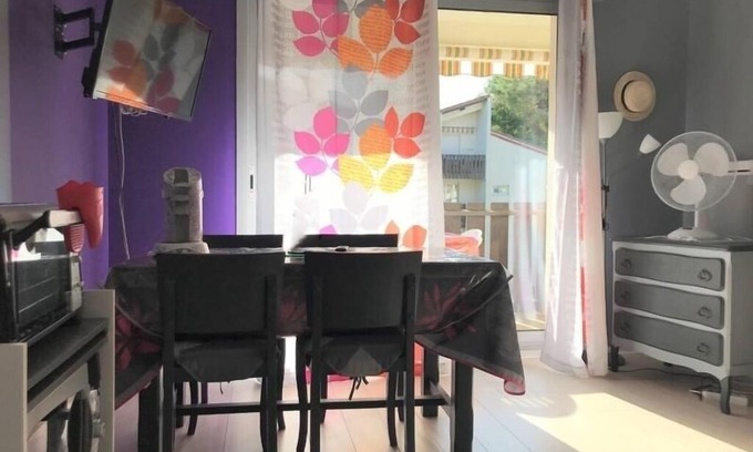 Saint-Georges-de-Didonne Apartment | Apartment Saint-Georges-de-Didonne, studio flat, 4 persons