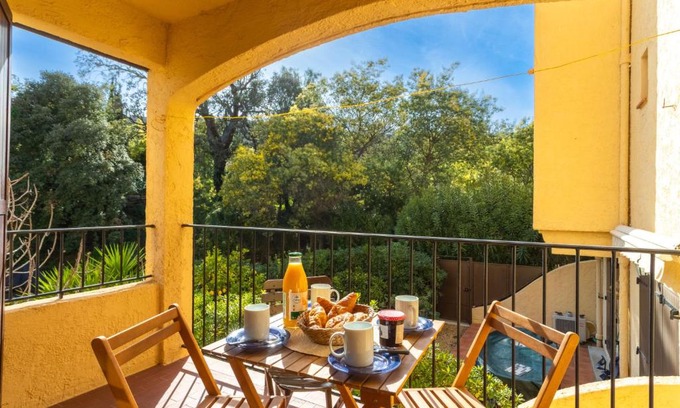 Le Lavandou Apartment | Apartment Saint Clair by Interhome
