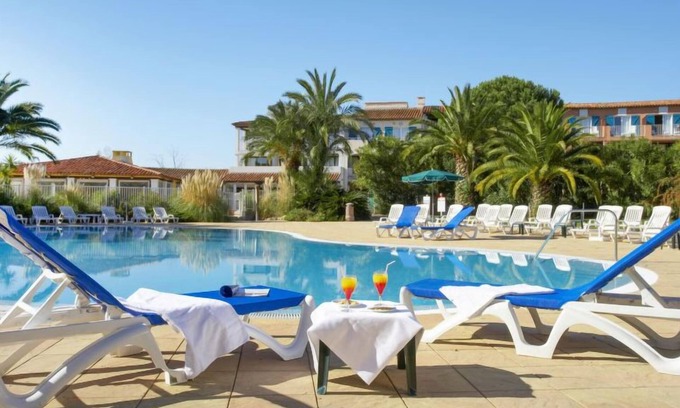 Les Restanques Apartment | Apartment Sowell Family Port Grimaud (POG152) in Port Grimaud - 2 persons, 1 bedrooms