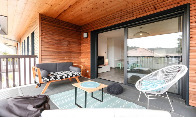 Seignosse Apartment | Apartment 'Style Landais' with Private Terrace, Wi-Fi and Air Conditioning