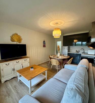 La Celle-sous-Gouzon Apartment | Appartement 1 chambre pour 2 pers - rénové - terrasse