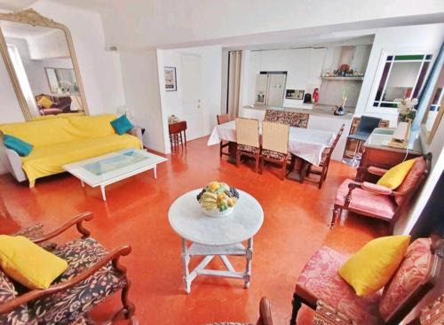 Hyeres City Centre Apartment | Appartement familial - 7pers- Hyères-centre