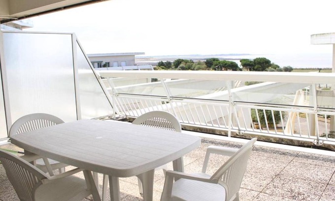 La Rochelle Apartment | Appartement La Rochelle, 1 pièce, 2 personnes - FR-1-246-27