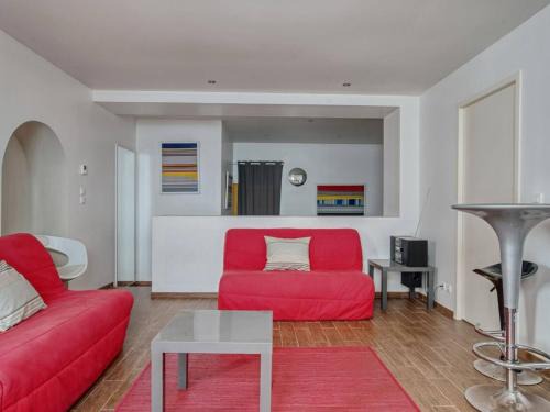 Saint-Jean-de-Luz City Center Apartment | Appartement Moderne Centre-ville, à Deux Pas de la Plage ! - FR-1-4-619