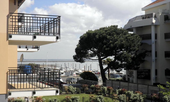 Arcachon Apartment | Appt 4-5 Pers quartier Port de plaisance - avec une vue sur la mer