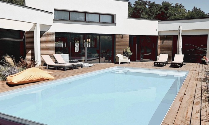 Saint-Palais-sur-Mer Villa | Architect-designed villa with heated, unoverlooked pool