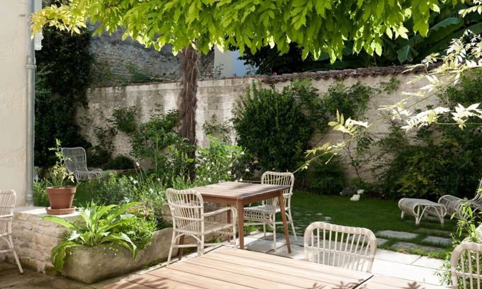 La Rochelle City Centre Bed & Breakfast | Bed and breakfast ∙ 5 bedrooms ∙ 15 guests
