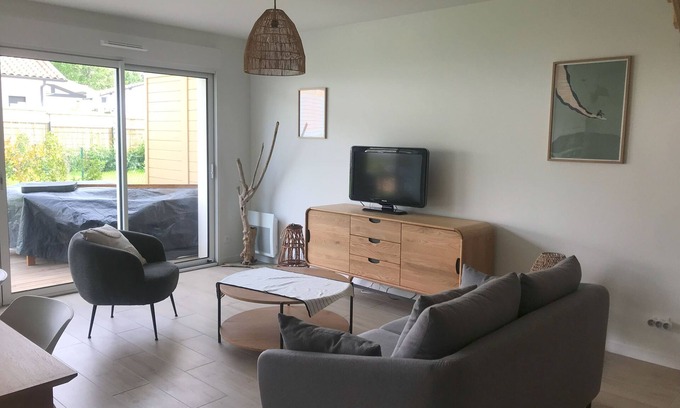 Leon House | BETWEEN PINES AND OCEANS, IDEAL FOR FRIENDS AND FAMILY