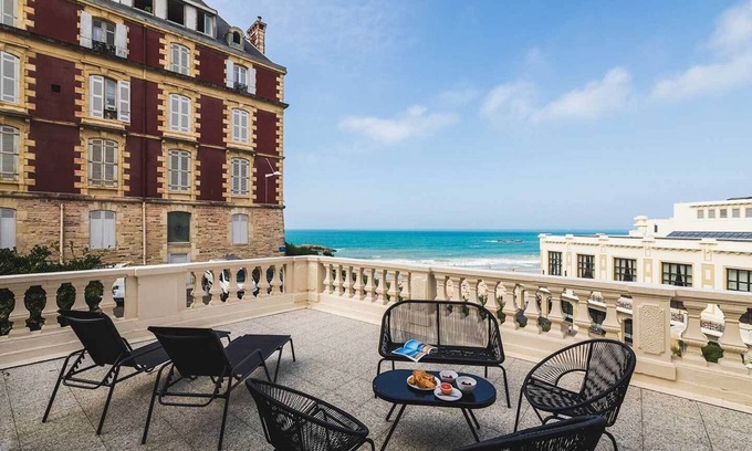 Biarritz City Centre Apartment | BLUE MOON KEYWEEK Seafront Apt with large Terrace and Parking Biarritz