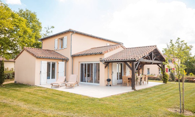 Vasles House | Bungalow ∙ 5 bedrooms ∙ 10 guests