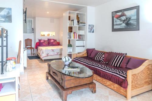 Montignac-Charente Apartment | Charmant studio meublé