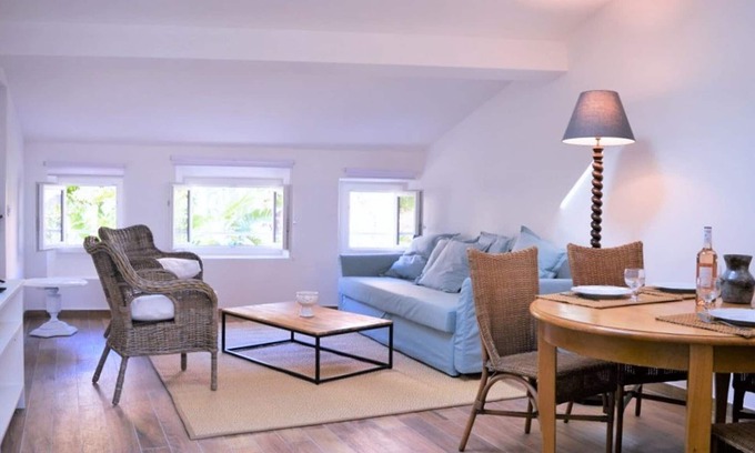 Bormes-Les-Mimosas Apartment | Charming 2P renovated, medieval heart, sleeps 4 - Bormes-les-Mimosas