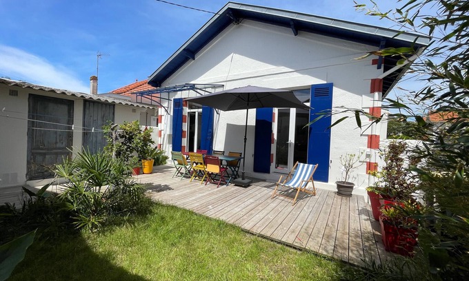 Arcachon House | Charming Renovated House - Garden, Near Beach, Art Decor in Vibrant Arcachon