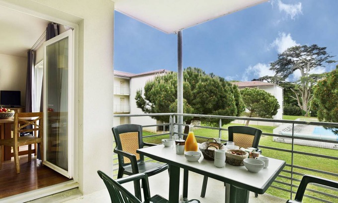 Lagord Condo | Condo ∙ 1 bedroom ∙ 4 guests