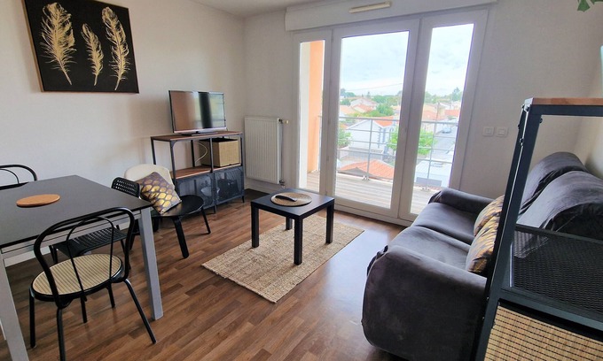 Villenave-d'Ornon Apartment | Cosy upmarket apartment